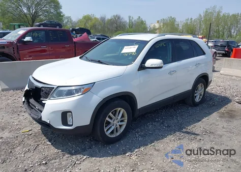 2015 Kia Sorento Lx из США, поврежденный, VIN 5XYKT3A64FG657410